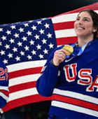 قائدة المنتخب الأميركي لهوكي الجليد ترد على مزحة ترامب غير اللائقة