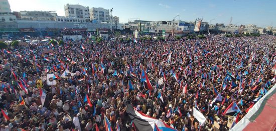عدن تحتشد في جمعة الإرادة.. زحف جنوبي مرتقب لتجديد العهد والاصطفاف الوطني