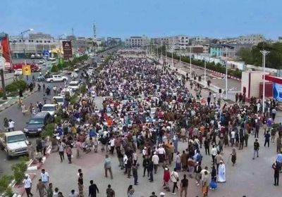 موائد إفطار في ساحة العروض لحشود مليونية الثبات والقرار