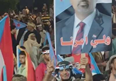 ساحة العروض تكتظ بحشود المتظاهرين قبيل انطلاق مليونية القرار