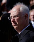 مبعوث بوتين يعلق على تصريحات كلينتون بشأن ملفات إبستين