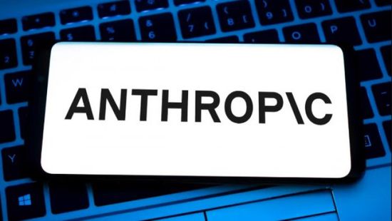 ترامب يوجه الوكالات الفيدرالية للتوقف عن استخدام "أنثروبك"