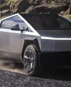 تسلا تخفض أسعار "سايبرتراك" وتطرح نسخة اقتصادية