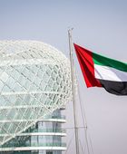 الدفاعات الجوية الإماراتية تعلن تعاملها مع 137 صاروخًا إيرانيًا