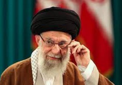 إيران تعلن مقتل خامنئي