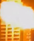 صواريخ إيران تستهدف مبنى سكنيًا في العاصمة البحرينية