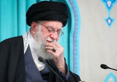 لجنة ثلاثية تتولى قيادة المرحلة الانتقالية بإيران