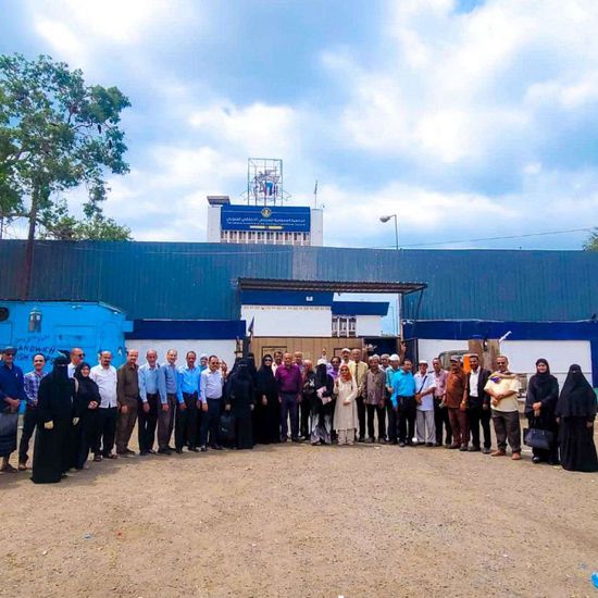 أعضاء عمومية الانتقالي يواصلون وقفاتهم الاحتجاجية للأسبوع الثاني