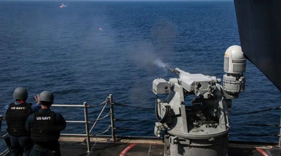 "سنتكوم" تعلن إغراق فرقاطة إيرانية في خليج عمان