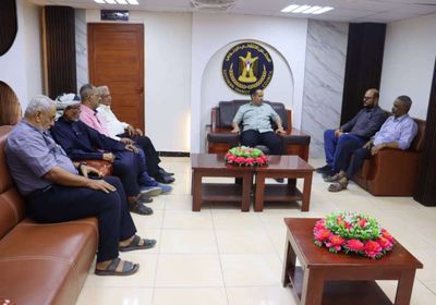 أمين الانتقالي يطلع على الأوضاع السياسية والأمنية في حضرموت