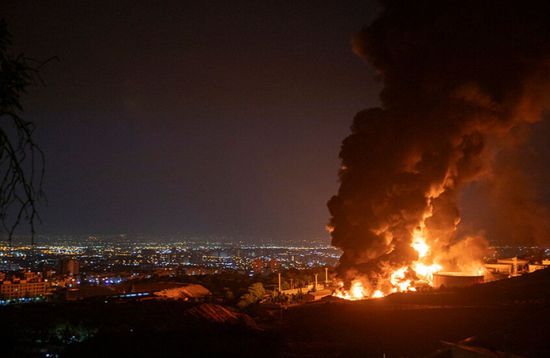 الولايات المتحدة وإسرائيل استهدفتا 2000 هدف داخل إيران