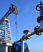 أسعار النفط ترتفع بشكل حاد وسط توتر الأوضاع بالمنطقة