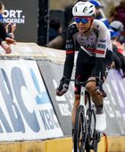 "الإمارات للدراجات" يعتلي منصات أوروبا في انطلاقة كلاسيكيات الموسم