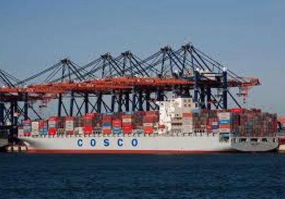 كوسكو الصينية تدعو السفن المتوجهة إلى الخليج للرسو في مياه آمنة