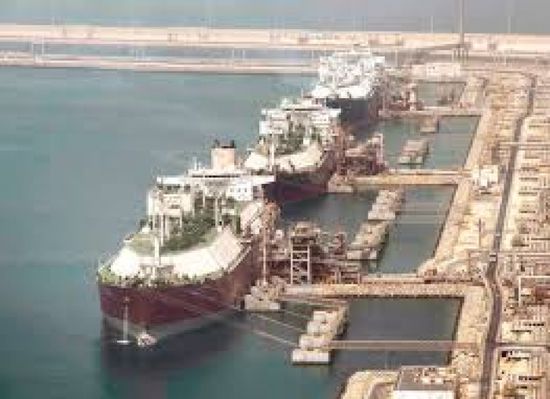 "قطر للطاقة" تخفض العمالة في رأس لفان وتوقف عبور الناقلات