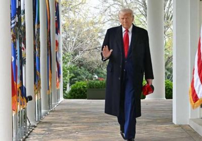 ترامب يتعهد بالثأر لقتلى الجيش الأمريكي