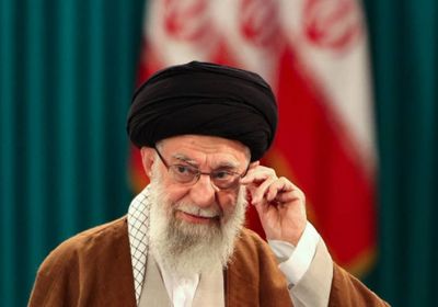 الإيرانيون يلقون نظرة الوداع على خامنئي لثلاثة أيام