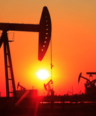 أسعار النفط تتحول للانخفاض مع تعهد "ترامب" بتأمين الملاحة