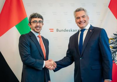 وزير الخارجية الإماراتي يلتقي مستشار النمسا في فيينا