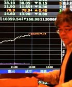 الأسهم اليابانية تتكبد أقسى خسارة أسبوعية منذ عام