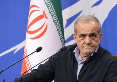 بيزشكيان يعتذر لدول الجوار العربية على الهجمات الإيرانية عليها