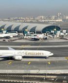 مطار دبي يستأنف عملياته جزئيًا بعد تعليقها لفترة وجيزة