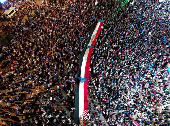 رؤية الجنوب العربي.. الوعي الشعبي في مواجهة "حكومة الارتهان" وتفريغ الشراكة