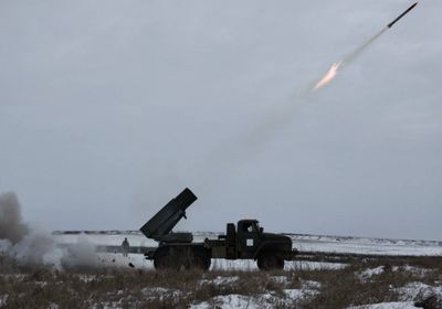 قتيلة و10 جرحى بهجوم أوكراني على منطقة تحتلها روسيا