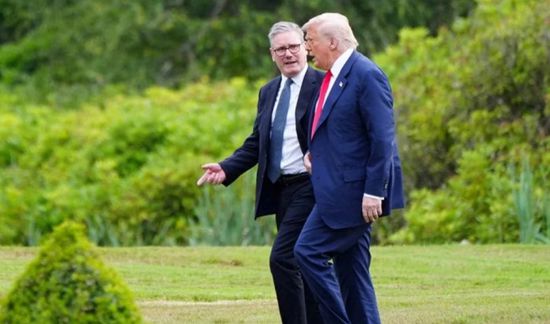 هاتفياً.. ستارمر وترامب يناقشان التطورات في الشرق الأوسط