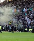 اشتباك الجماهير بعد فوز سيلتيك على رينجرز في قمة اسكتلندا