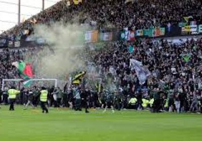 اشتباك الجماهير بعد فوز سيلتيك على رينجرز في قمة اسكتلندا