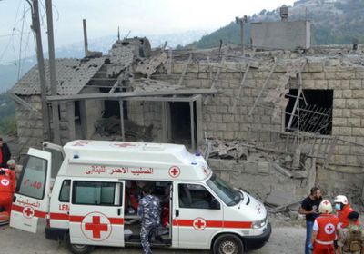 الصحة اللبنانية تدين استهداف سيارة إسعاف