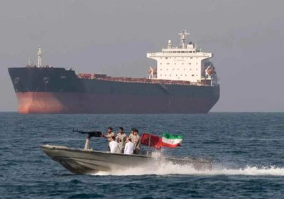 واشنطن تنفي مرافقة البحرية الأمريكية لناقلة نفط بمضيق هرمز