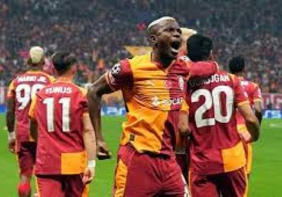 رأسية ليمينا تمنح غلطة سراي التقدم 1-صفر على ليفربول