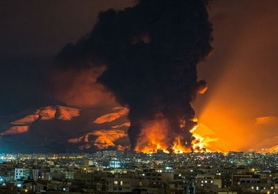 ترامب يطلب من إسرائيل التوقف عن ضرب منشآت النفط الإيرانية فوراً