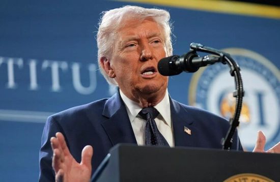 ترامب يعلن تدمير 10 زوارق إيرانية لزرع الألغام