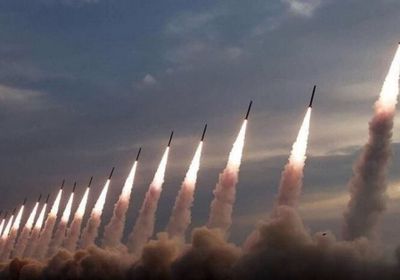 الإمارات تتعامل مع رشقة صواريخ إيرانية