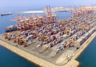 طائرات مسيّرة تصيب خزانات وقود في ميناء صلالة العماني