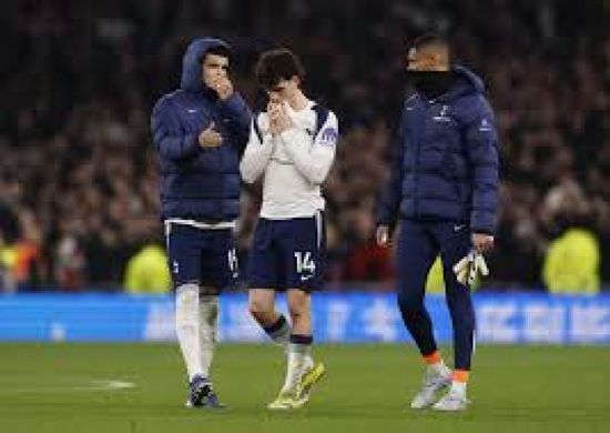 تيودور يشعل الغضب في توتنهام بعد قراره الصادم بحق كينسكي