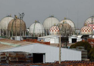 نيودلهي تأمر مصافي التكرير بزيادة إنتاج غاز الطهي 