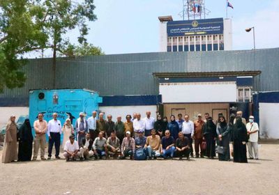 قيادات عمومية الانتقالي تنظم وقفة احتجاجية أمام مقر الجمعية