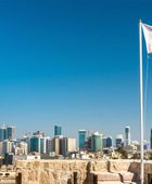 البحرين تحث مواطنيها على البقاء في منازلهم