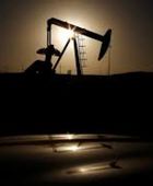 حركة طالبان: باكستان قصفت مستودع وقود قرب مطار قندهار