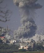 إسرائيل تقصف جسرًا في لبنان وتهدد بتدمير مماثل لقطاع غزة