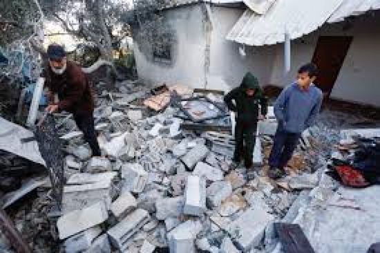 مقتل 3 في غارة إسرائيلية على غزة مع تصاعد الهجمات بالمنطقة