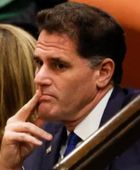 نتنياهو يكلف ديرمر بإدارة ملف لبنان خلال الحرب