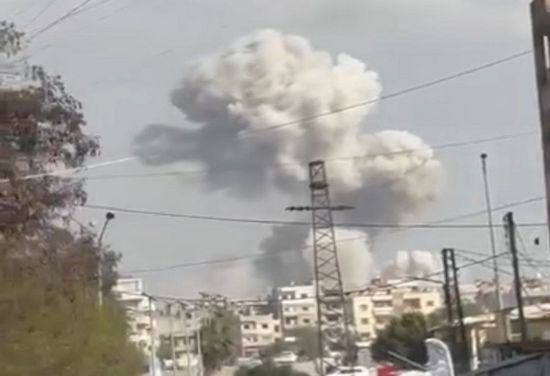 إصابة 11 شخصاً إثر انفجار صاروخ دفاع جوي بمدينة حمص