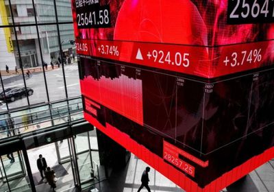 بورصة طوكيو تواصل النزيف وهوندا تتوقع خسارة تاريخية