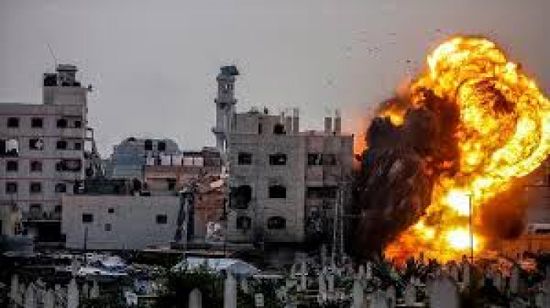 70 قتيلًا في غارات على مسجد وسط إيران