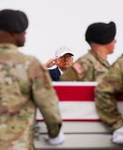 سيناتور أمريكي: ترامب فقد السيطرة على الحرب مع إيران